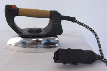 Bügeleisen MASCHIO mit Monoschlauch und Stecker